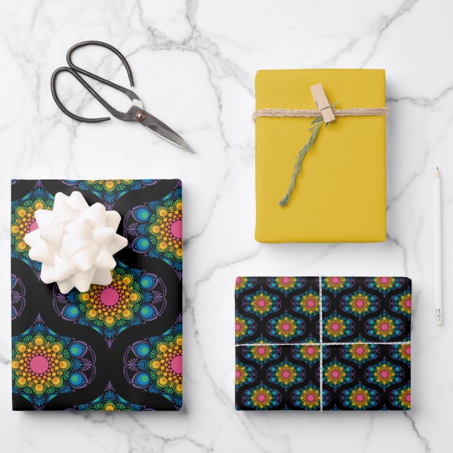 Hoja De Papel De Regalo Fuente arcoíris floral Mandala 1970 Retro Ogee (Anverso)