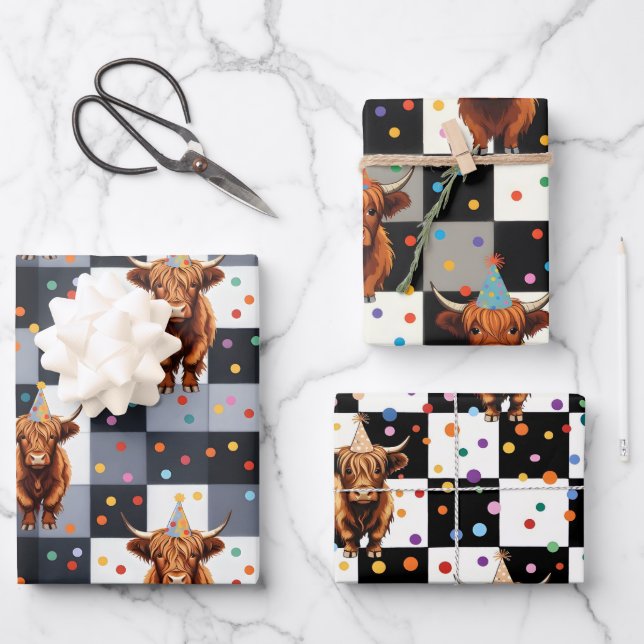 Hoja De Papel De Regalo Funny Blue Checkered Highland Cow Birthday (Anverso)