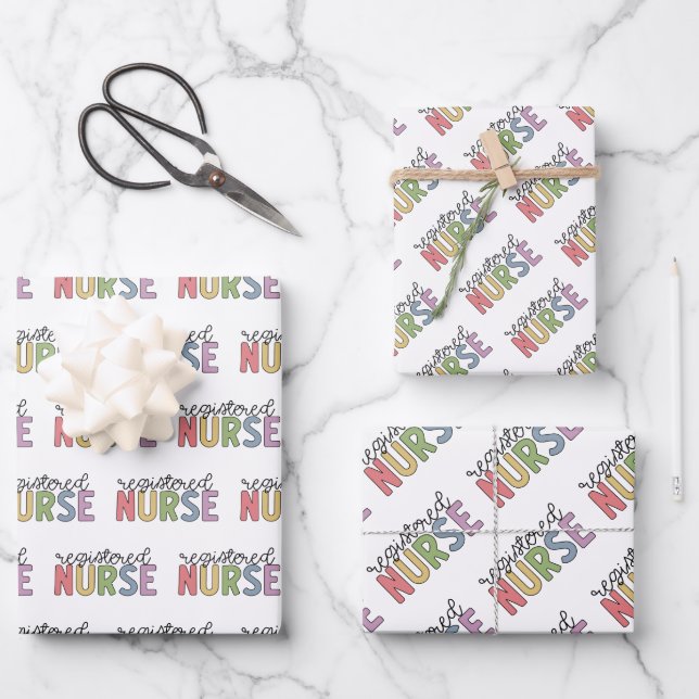 Hoja De Papel De Regalo Graduación de enfermera RN registrada (Anverso)