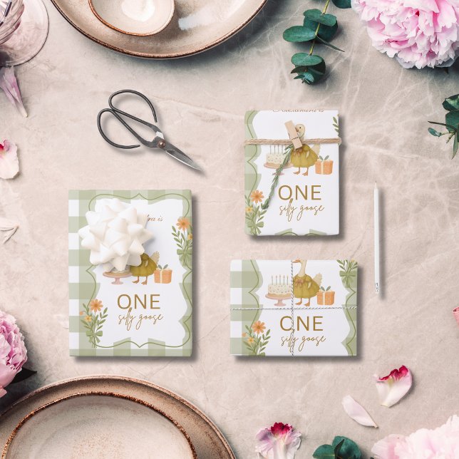Hoja De Papel De Regalo  Green Gingham Silly Goose 1st Birthday (Subido por el creador)