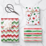 Hoja De Papel De Regalo Green Red Merry Christmas Stripes<br><div class="desc">rojo verde alegre estribos y puntos de Navidad</div>