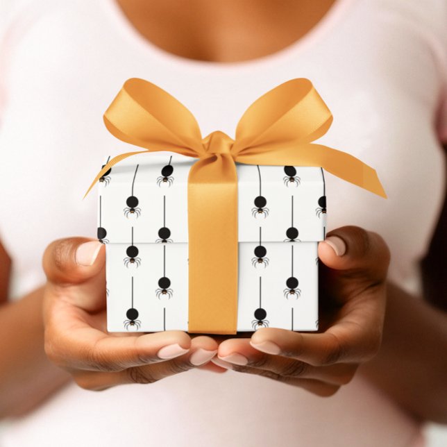 Hoja De Papel De Regalo Halloween blanco y negro clásico (Halloween Black and white simple wrapping paper)