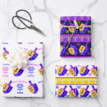 Hoja De Papel De Regalo Hanukkah Sueña con un colorido surtido de monogram<br><div class="desc">Crea tu propio regalo personalizado para envolver hojas de papel con tu monograma opcional y saludo personalizado en este diseño de los sueños de Hanukkah en colores vivos azules, rosados calientes, amarillos vivos y violeta violeta. La primera hoja cuenta con un simple fondo blanco y filas de coloridos Sueños con...</div>