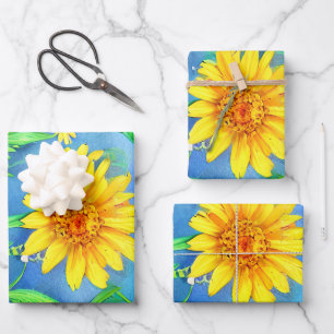 Hoja De Papel De Regalo Hermosa mariposa azul en un prado de flores