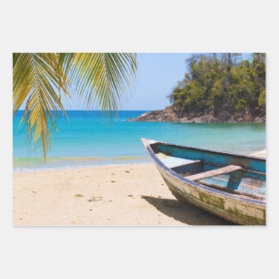 Hoja De Papel De Regalo Hermosa playa tropical con lancha