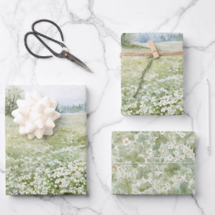 Hoja De Papel De Regalo Hermosas flores de prado verde cielo azul cumpleañ