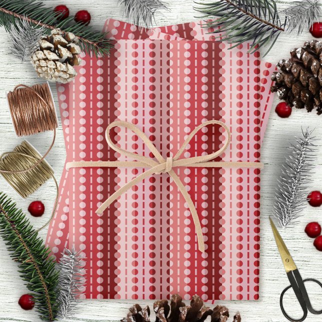 Hoja De Papel De Regalo Hues Rojos-Rayos Pleados (Pleated Stripes-Red Hues Wrapping Paper Sheets by Leapfroglisics Shop)