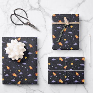 Hoja De Papel De Regalo La nave espacial futurista, la Ufo y el planeta en