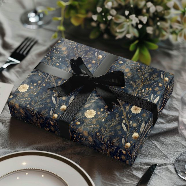 Hoja De Papel De Regalo Luxury Christmas Navy and Cream Floral Gift  (Subido por el creador)