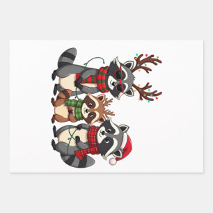 Hoja De Papel De Regalo Mapaches de Navidad con sombrero de Santa en famil
