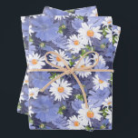 Hoja De Papel De Regalo Margaritas Elegantes Flor de Vinca Floral<br><div class="desc">Elegantes margaritas blancas,  flores de vinca y hojas,  este papel de regalo es perfecto para cualquier ocasión de entrega de regalos - perfecto para bodas,  fiestas de despedida de soltera,  cumpleaños y baby showers.</div>