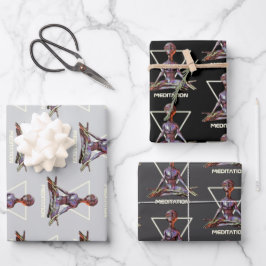 Hoja De Papel De Regalo Meditación. Extranjero en posición tranquila