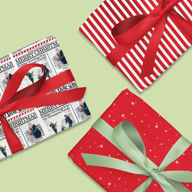 Hoja De Papel De Regalo Merry Christmas Photo Newspaper (Christmas wrapping paper customized with photo and text, Whimsical Newspaper print. )