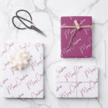Hoja De Papel De Regalo Minimalista Merry Christmas Script Purple<br><div class="desc">Escritura minimalista de Feliz Navidad Hojas de papel de envolvimiento púrpura</div>