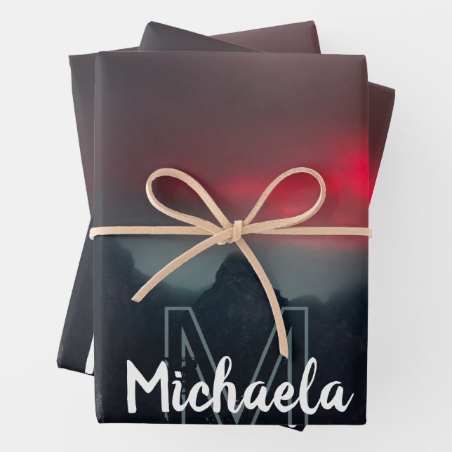 Hoja De Papel De Regalo Monograma de nubes, niebla y montañas quemadas (In situ)