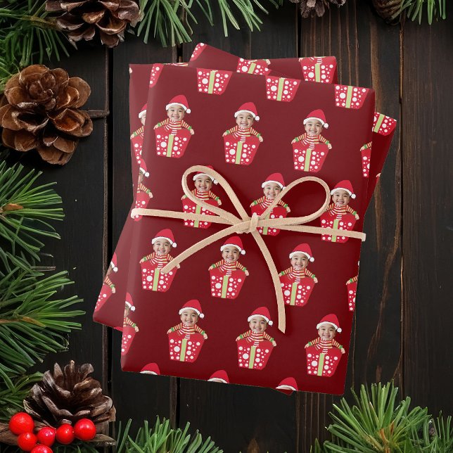 Hoja De Papel De Regalo Navidad Roja Foto Personalizada de la Cara del Niñ (Subido por el creador)
