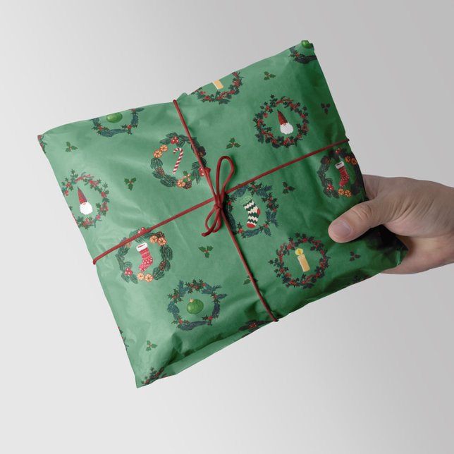 Hoja De Papel De Regalo Navidades coronas y rayas (Gift wrapping paper with hand drawn and digitally painted Christmas wreaths. Classic and cozy touch)