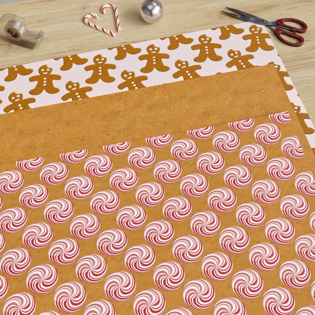 Hoja De Papel De Regalo Navidades de Peppermint Candy Pink Gingerbread (A festive gingerbread and peppermint candy inspired gift wrap just for you)