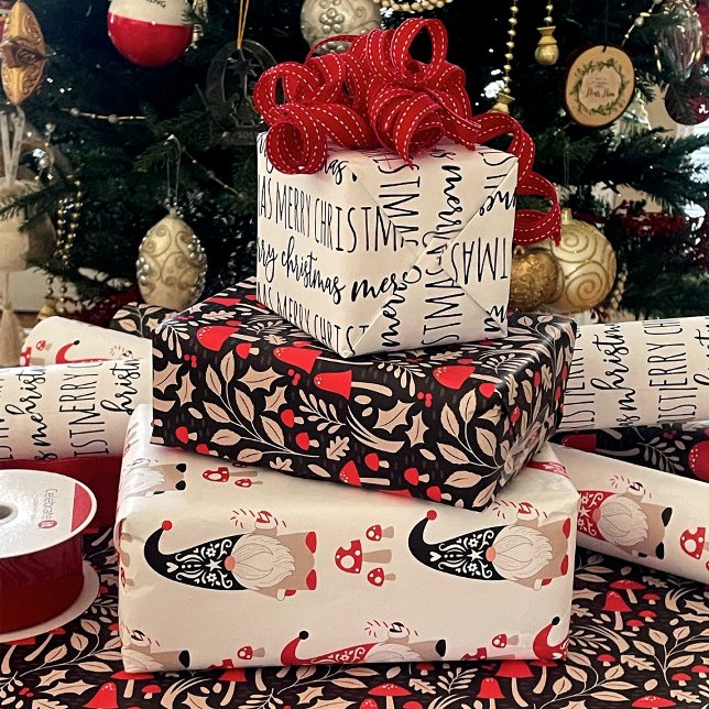 Hoja De Papel De Regalo Navidades Gnome Holiday (Cute coordinating gnome themed Christmas wrapping paper)