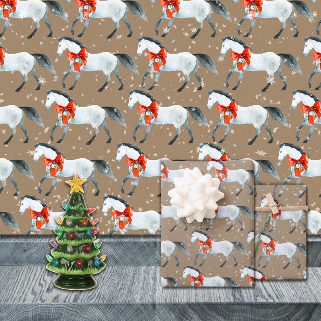 Hoja De Papel De Regalo Navidades Rojos De Kraft Rústico Se Inclinan Sobre (Rustic Kraft  Red Christmas Bows On White Horses Holiday Gift Wrapping Paper Sheets Trio)