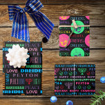 Hoja De Papel De Regalo Niños coloridos felices de Hanukkah nombran tipogr<br><div class="desc">Añade el nombre de tu hijo a este lindo y colorido papel de envoltura de tipografía Happy Hanukkah para darle un toque personalizado a tu Festival de las Luces. La Hoja Uno presenta una mezcla de fuentes divertidas en tonos brillantes de azul, violeta, verde, rosa y rojo sobre un fondo...</div>