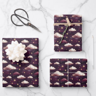 Hoja De Papel De Regalo Nubes y estrellas en morado oscuro