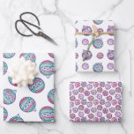 Hoja De Papel De Regalo Ornamentos de Navidad, coordinados<br><div class="desc">¡Coordina su envoltura de regalo con tres papeles de envoltura de regalo que tienen diseños coordinados! Hace una gran presentación.</div>