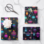 Hoja De Papel De Regalo Ornamentos Neon Christmas<br><div class="desc">Este juego de papel envolvente contiene las tres impresiones de Ornamentos Neon Christmas. No tus Navidades convencionales envuelven papel, sino algunos que ciertamente son dignos de los medios sociales. Así que, envuélvalos esos regalos especiales y saquen una foto para compartir los hermosos colores de neón que están iluminando a sus...</div>