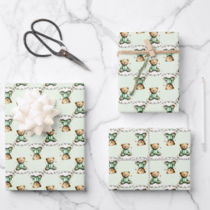 Hoja De Papel De Regalo Osito de peluche lindo en pijama verde en una nube