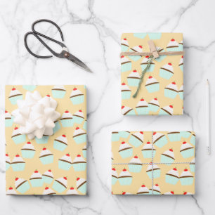 Hoja De Papel De Regalo Pastel De Chocolate Con Crema Y Cerezo En La Parte