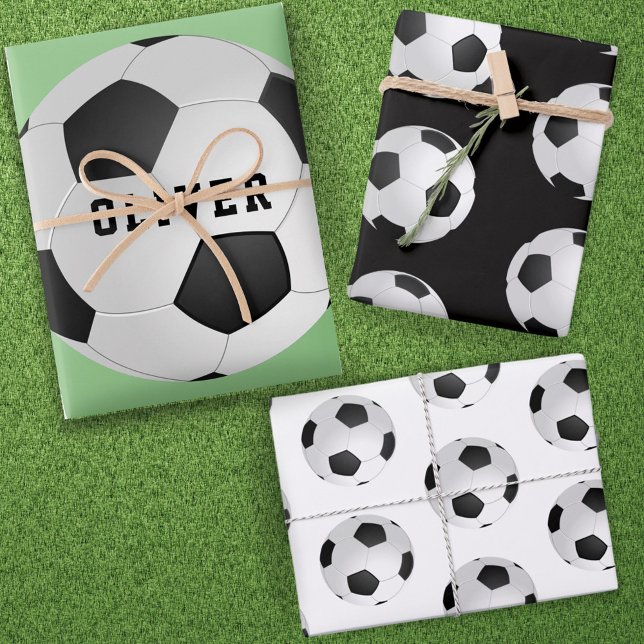 Hoja De Papel De Regalo Patrón de bolas de fútbol niños nombre cumpleaños (Subido por el creador)
