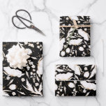 Hoja De Papel De Regalo Patrón de esbozo de flores silvestres de oro dibuj<br><div class="desc">Patrón de flores silvestres papeles de envoltura en blanco y oro negro</div>