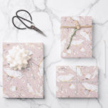 Hoja De Papel De Regalo Patrón de esbozo de flores silvestres de oro dibuj<br><div class="desc">Papel de envoltura rosa polvoriento con motivos de flores silvestres</div>