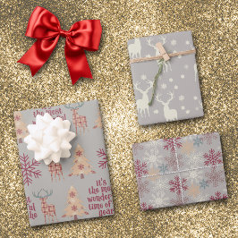 Hoja De Papel De Regalo Patrón de festividades rojizas de madera plateada