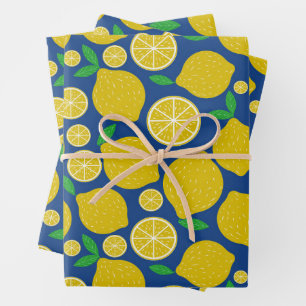Hoja De Papel De Regalo Patrón de limón amarillo cítrico sobre azul