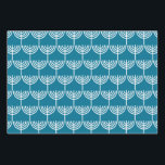 Hoja De Papel De Regalo Patrón de Menorah Hanukkah en blanco y Verde azula<br><div class="desc">Elegante,  moderno,  simple,  limpio Hanukkah Chanukah Menorah / Chanukiah patrón en azul verde azulado y blanco. Coordinación de hojas de envoltura de regalo para un elegante festival de luces. Perfecto para las vacaciones judías.</div>