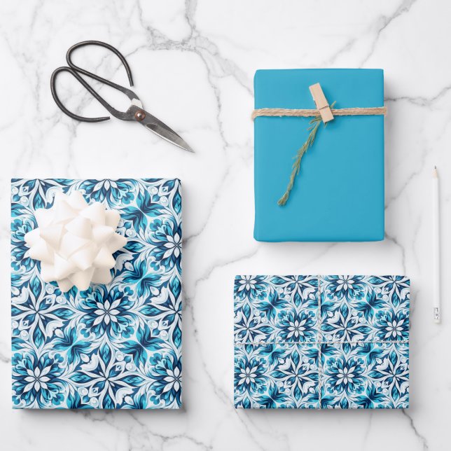 Hoja De Papel De Regalo Patrón de mosaico floral giratorio - en azul (Anverso)
