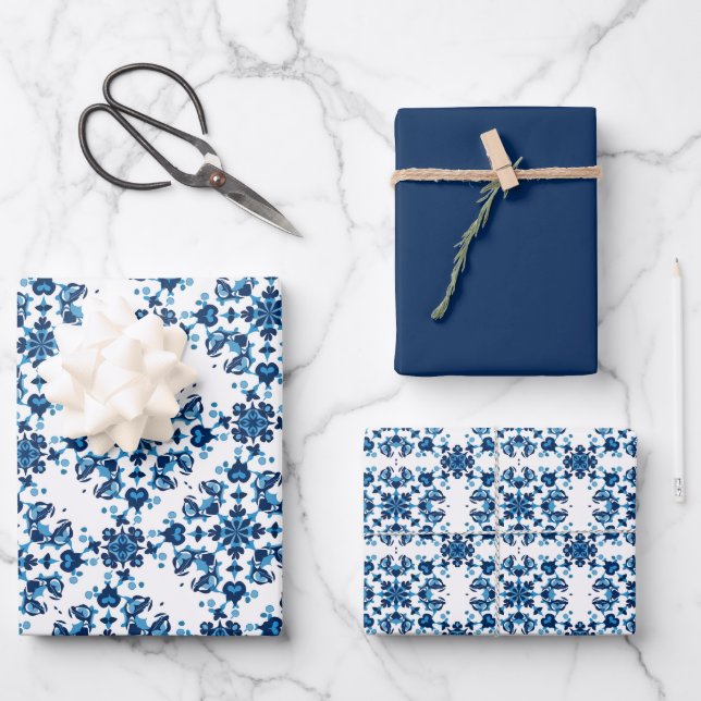 Hoja De Papel De Regalo Patrón de Petales azul, azul claro y blanco (Anverso)