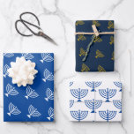 Hoja De Papel De Regalo Patrón del portador de velas azul de Hannukah<br><div class="desc">Feliz patrón de portador de velas azul Hannukah Hojas de papel envueltas. Envoltura de regalo de personalizado para las vacaciones. Opciones de mate y brillante.</div>