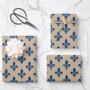 Hoja De Papel De Regalo Patrón Fleur de Lis, azul francés real en crema
