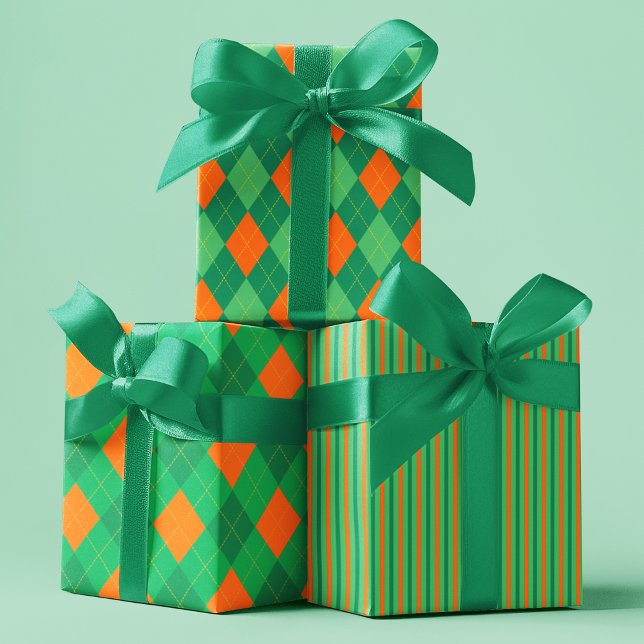 Hoja De Papel De Regalo Patrones irlandeses verdes y Naranjas del Día de S (Elegant Green and Orange Argyle and Stripes Patterned Wrapping Paper for St Patrick's Day Party.)