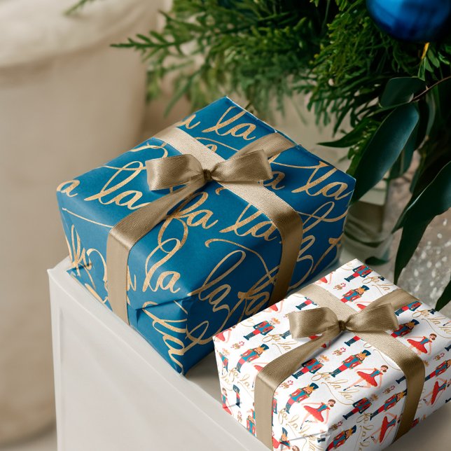 Hoja De Papel De Regalo Personajes de Fa La La Navidades Nutcracker (Fa La La Christmas Nutcracker Characters Wrapping Paper Sheets)