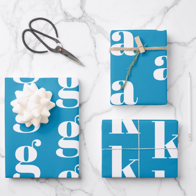 Hoja De Papel De Regalo Personalizado blanco azul claro monograma moderno  (Anverso)