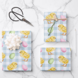 Hoja De Papel De Regalo Pollito y huevos en acuarela sobre patrón de gingh