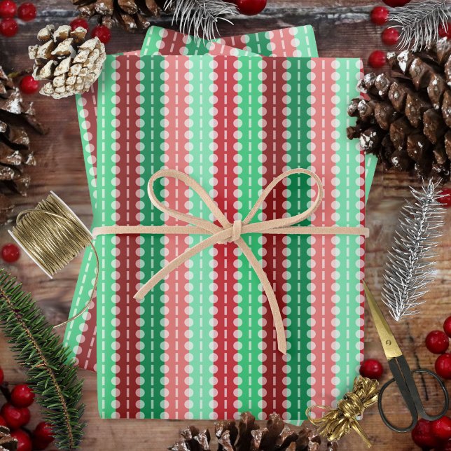 Hoja De Papel De Regalo Rayas de plomo - Navidades - Rosa rojo verde (Pleated Stripes - Christmas - Green Red Pink Wrapping Paper Sheets by Leapfroglisics Shop)