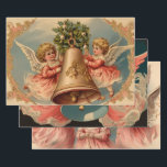 Hoja De Papel De Regalo Retro Vintage Christmas Trio Style K<br><div class="desc">El efecto general de este papel de envolver de Navidades vintage y retro es de nostalgia, calidez y actualidad. Al envolver sus regalos, no puede evitar sentirse transportado a una época pasada, donde las vacaciones se celebraban con simple alegría y elegancia clásica. Es la elección perfecta para añadir un toque...</div>