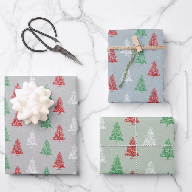 Hoja De Papel De Regalo Rojo verde blanco estampado nevado árboles navideñ (Anverso)