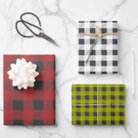 Hoja De Papel De Regalo Rojo, Verde y Blanco, con una placa de búfalo coor<br><div class="desc">¡Coordina su envoltura de regalo con tres papeles de envoltura de regalo que tienen diseños coordinados! Hace una gran presentación.</div>