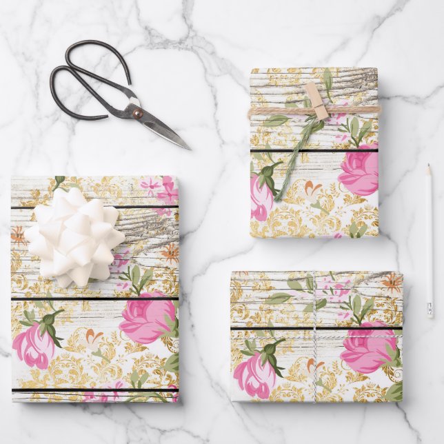 Hoja De Papel De Regalo Rosas rosadas sobre tablón de granero blanco (Anverso)