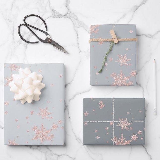 Hoja De Papel De Regalo Rubor Pink Gold Snowflakes Tones De Gris (Anverso)